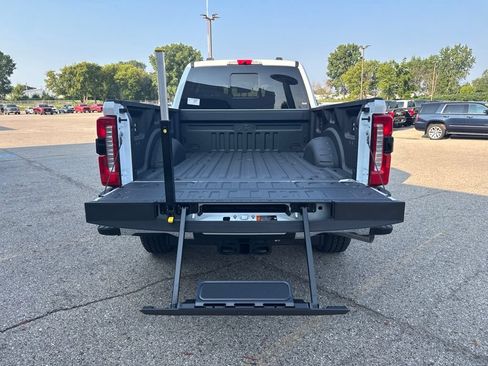 New 2026 Ford F350 XLT w/ XLT Premium Package AWD/4WD image 30