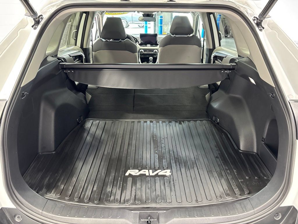 Used 2023 Toyota RAV4 XLE w/ Convenience Package AWD/4WD image 39