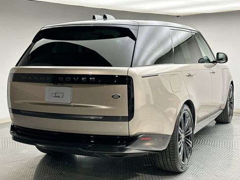 Used 2023 Land Rover Range Rover Long Wheelbase SE AWD/4WD image 13