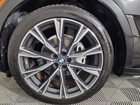 Used 2021 BMW X7 xDrive40i w/ M Sport Package AWD/4WD image 7