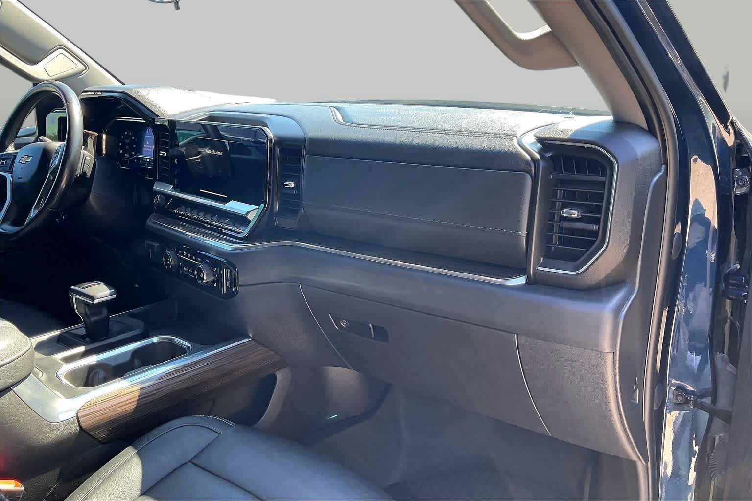 Used 2022 Chevrolet Silverado 1500 LT w/ Texas Edition Plus RWD image 18
