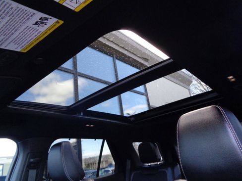 Used 2024 Ford Explorer ST w/ Equipment Group 401A image 16