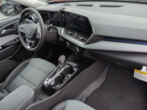 New 2026 Chevrolet Trax LT w/ Driver Confidence Package FWD image 29
