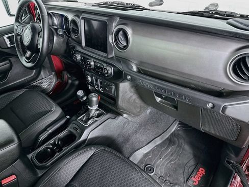 Used 2021 Jeep Wrangler Sport AWD/4WD image 30