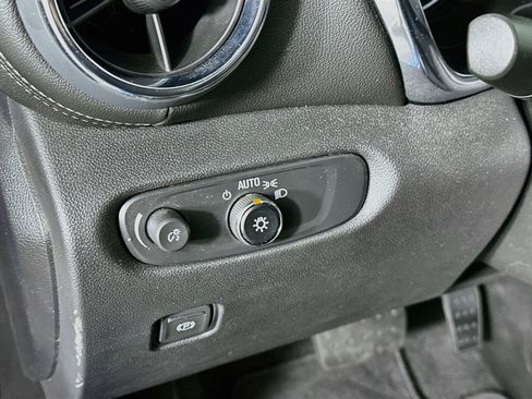 Used 2026 Chevrolet Blazer LT FWD image 17