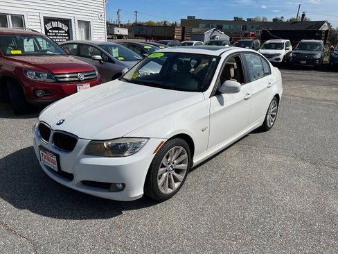 Used 2011 BMW 328i Sedan RWD image 3