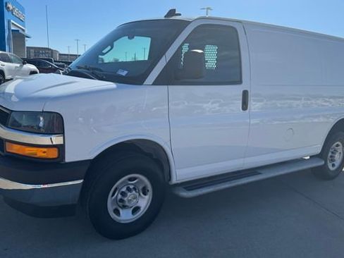 Used 2024 Chevrolet Express 2500 w/ Driver Convenience Package image 4