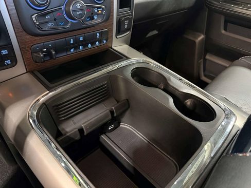 Used 2017 RAM 1500 Laramie AWD/4WD image 31