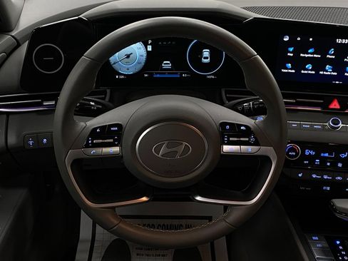 Certified 2024 Hyundai Elantra SEL w/ Convenience Package image 14
