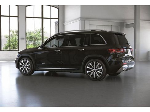 Certified 2022 Mercedes-Benz GLB 250 4MATIC image 32