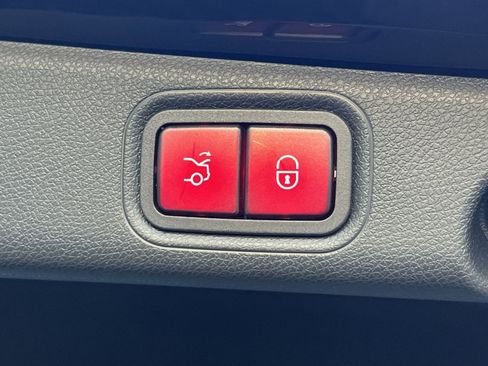 Certified 2022 Mercedes-Benz E 350 4MATIC Sedan image 25
