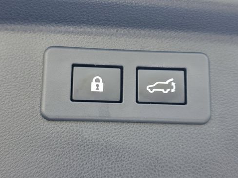 Used 2019 Subaru Forester Premium image 8