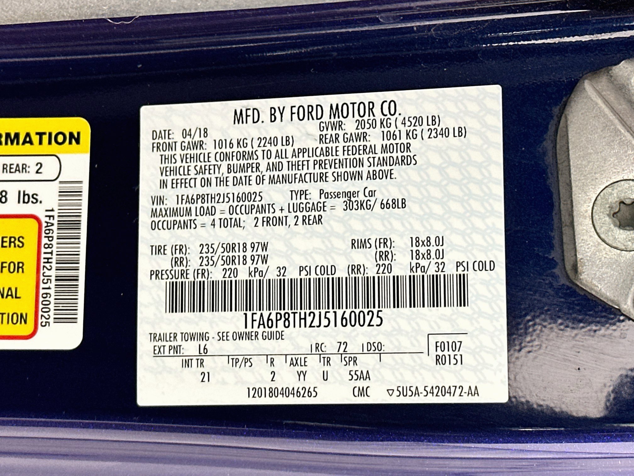 Used 2018 Ford Mustang Coupe w/ Equipment Group 101A RWD image 12