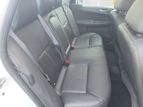 Used 2011 Chevrolet Impala LT w/ Luxury Edition Package FWD image 25