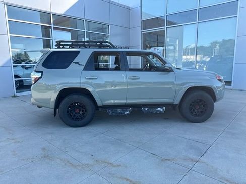 Used 2022 Toyota 4Runner TRD Off-Road Premium w/ TRD Black Wheel Package (TMS) AWD/4WD image 8