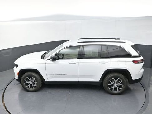 New 2025 Jeep Grand Cherokee Limited w/ Trailer Tow Package image 14
