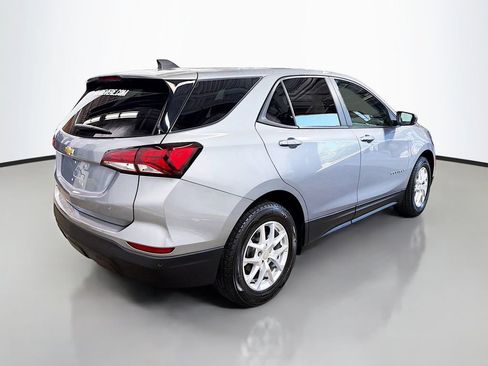 Used 2023 Chevrolet Equinox LS FWD image 9