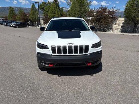 Used 2022 Jeep Cherokee Trailhawk w/ Premium Leather Package AWD/4WD image 16