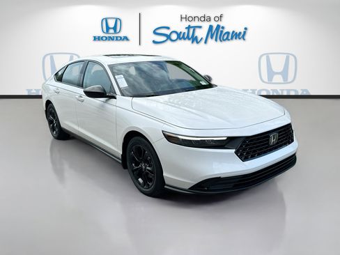 New 2025 Honda Accord SE image 1