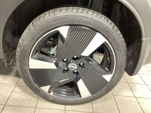 New 2026 Nissan Kicks SR w/ Cold Weather Package image 13