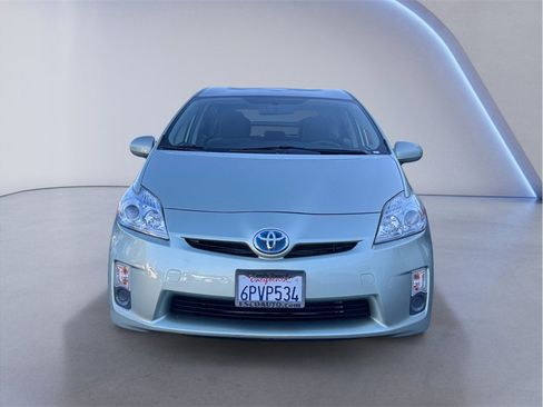 Used 2010 Toyota Prius Five image 2