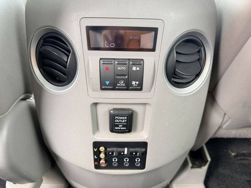 Used 2010 Honda Pilot EX-L image 8