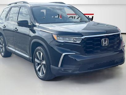 Used 2025 Honda Pilot Elite