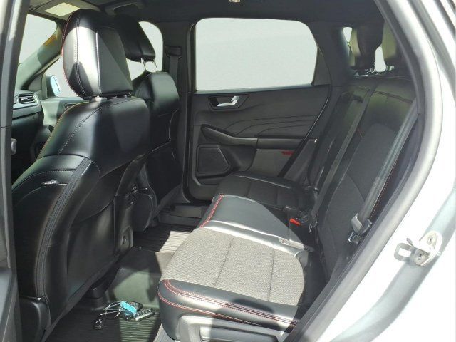 Certified 2024 Ford Escape ST-Line w/ Tech Pack #1 AWD/4WD image 9