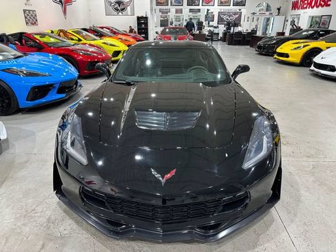 Used 2015 Chevrolet Corvette Z06 w/ 3LZ Preferred Equipment Group RWD image 7