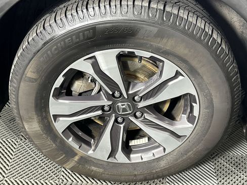 Used 2017 Honda CR-V LX image 9