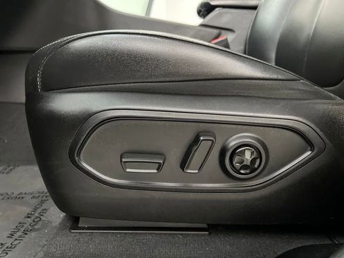 Used 2023 Jeep Grand Cherokee 4WD 4xe image 10