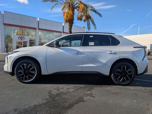 New 2026 Toyota bZ XLE Plus image 8