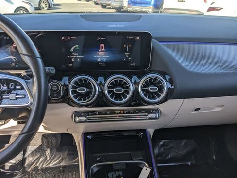 Certified 2021 Mercedes-Benz GLA 250 4MATIC image 13