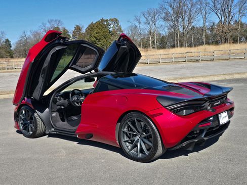 Used 2019 McLaren 720S Performance image 4