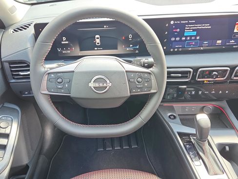 New 2026 Nissan Sentra SR w/ Floor Mat Package FWD image 11