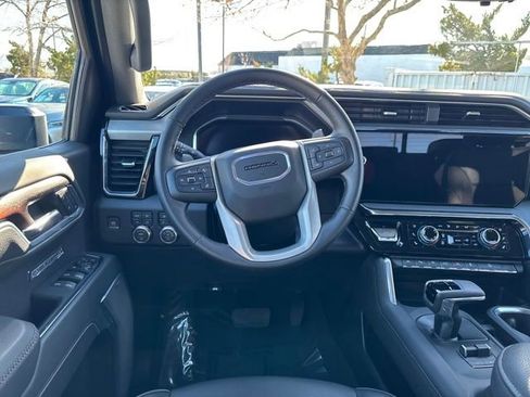 Used 2025 GMC Sierra 1500 Denali w/ Denali Reserve Package image 15