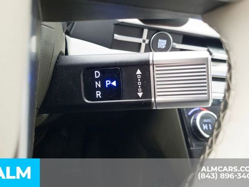 Used 2024 Hyundai Santa Fe Calligraphy image 12