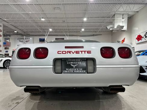 Used 1996 Chevrolet Corvette Coupe RWD image 23