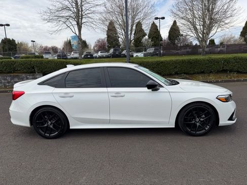 Certified 2024 Honda Civic Sport image 9