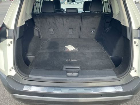 Used 2022 Nissan Rogue SL w/ SL Premium Package image 24