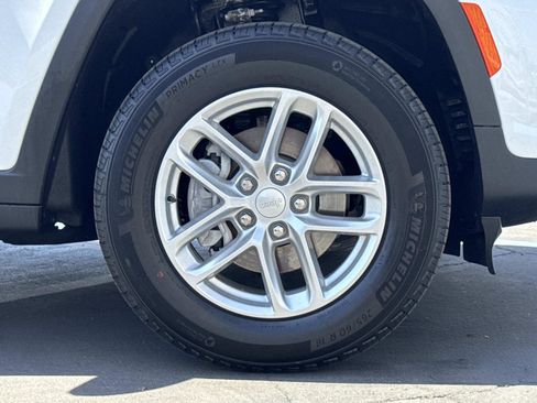 New 2026 Jeep Grand Cherokee Laredo image 35