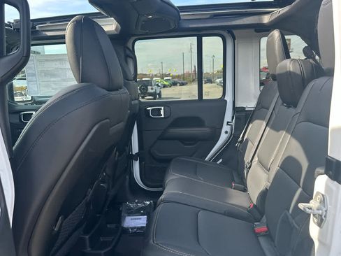 New 2025 Jeep Wrangler Unlimited Sahara image 11