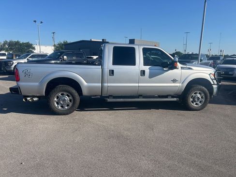 Used 2016 Ford F250 XLT w/ XLT Premium Package AWD/4WD image 8
