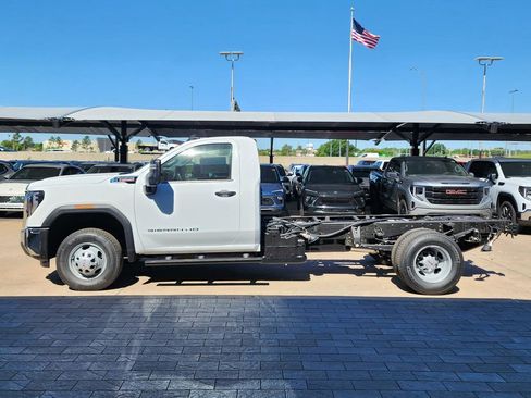 New 2026 GMC Sierra 3500 Pro AWD/4WD image 6