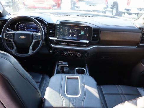 Used 2022 Chevrolet Silverado 1500 High Country image 16