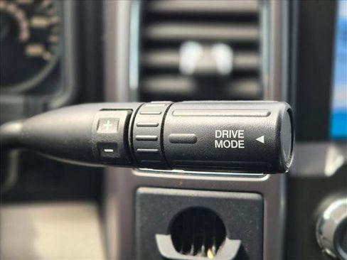 Used 2019 Ford F150 XLT RWD image 7