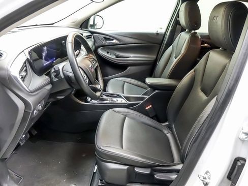 Used 2024 Buick Encore GX Sport Touring image 8