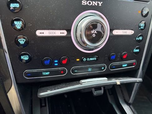 Used 2016 Ford Explorer Limited w/ Equipment Group 301A AWD/4WD image 14