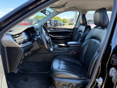 Used 2021 Jeep Grand Cherokee L Limited AWD/4WD image 13