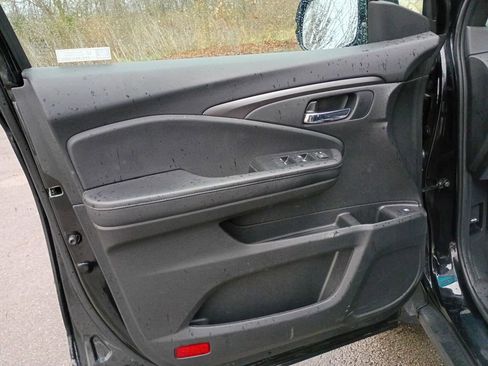 Used 2021 Honda Passport Sport image 10